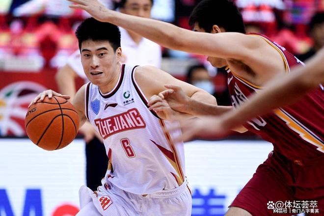 开云官网-包含里程碑夜！浙江稠州临场应变，意甲加时末段刷纪录，更衣室稳定，赛程密集仍需轮换的词条